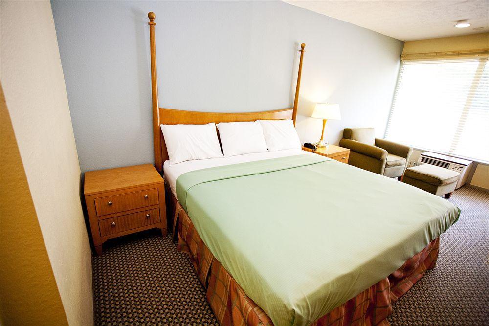 Star City Inn And Suites Grove City Zewnętrze zdjęcie
